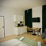 Private And Elegant Studio In Residential Vienna
