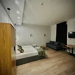 Private And Elegant Studio In Residential Vienna