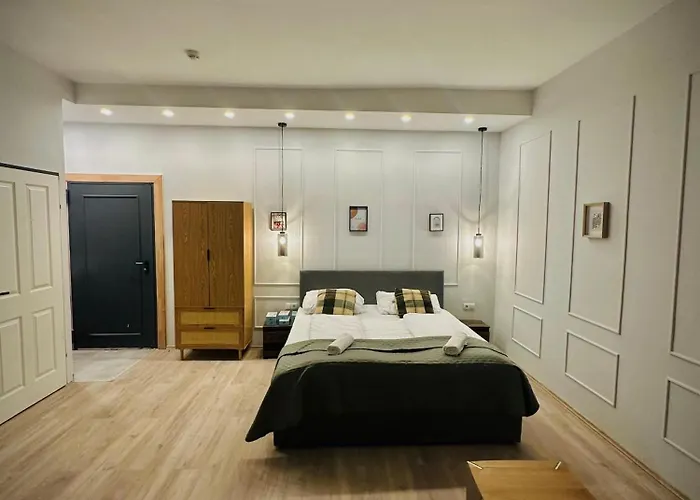 Private And Elegant Studio In Residential Vienna