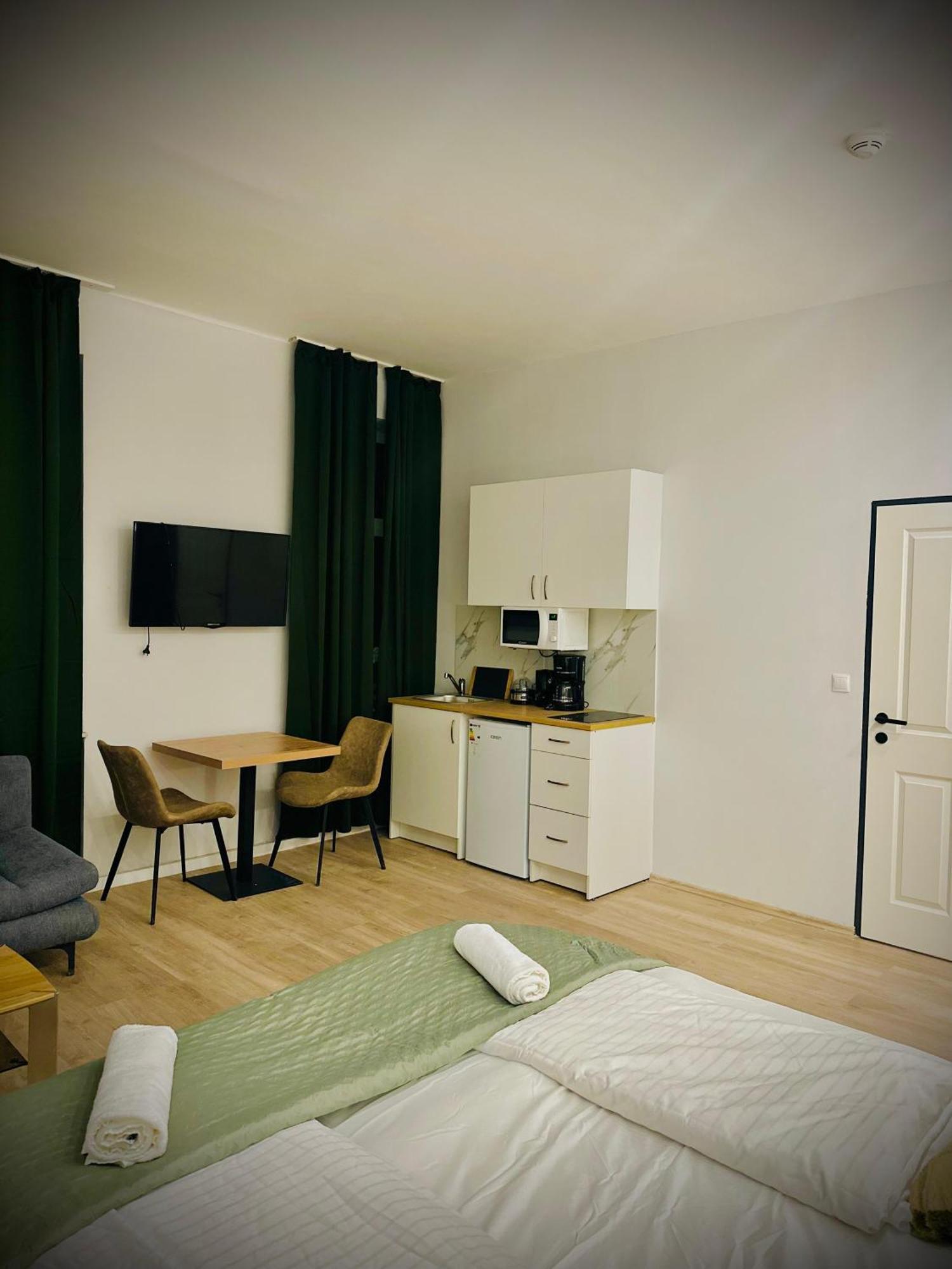 Apartment Private And Elegant In Residential Wien